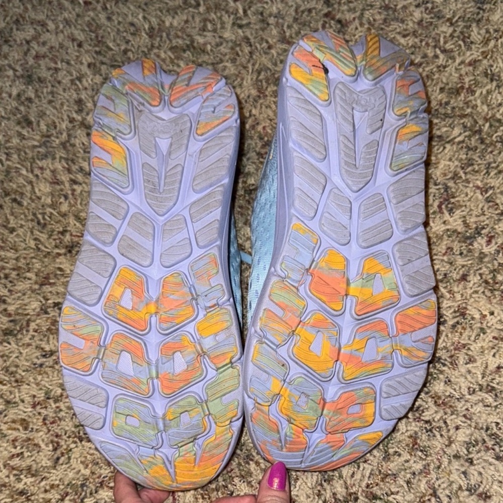 Hoka Women's Kawana 8.5B running shoes
Light Blue orange purple - Picture 3 of 5